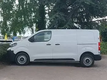Usado Vauxhall Vivaro 2024 Branco Monovolume