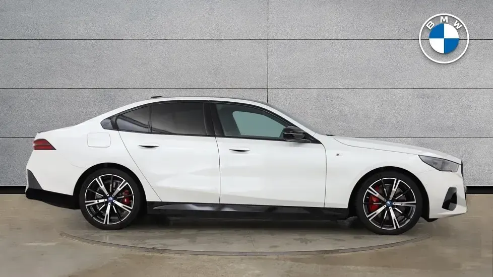 Used BMW i5 Comfort Edition 436 kW (593 HP) 2024 White