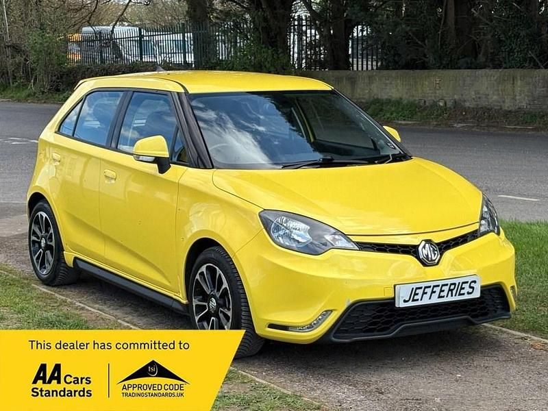 Used MG MG3 2015 Yellow Hatchback