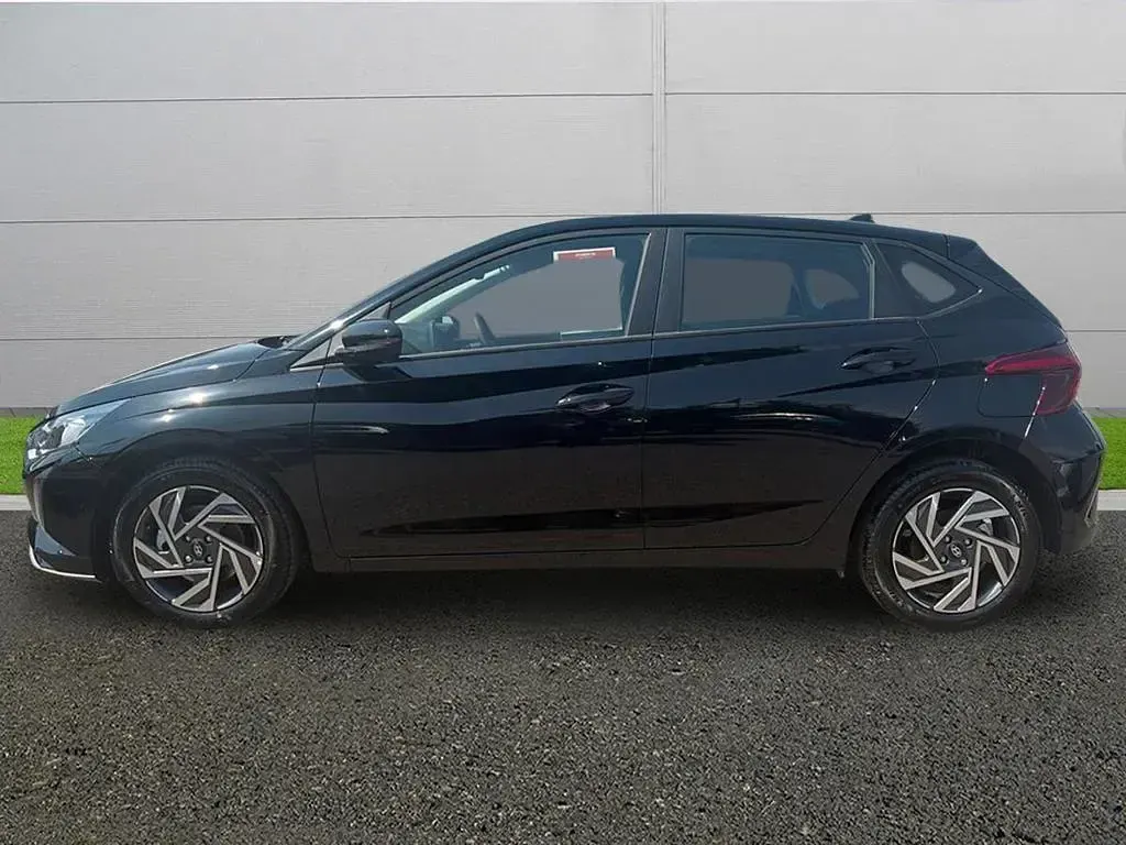 New Hyundai i20 90 HP (66 kW) 2026 Black Hatchback