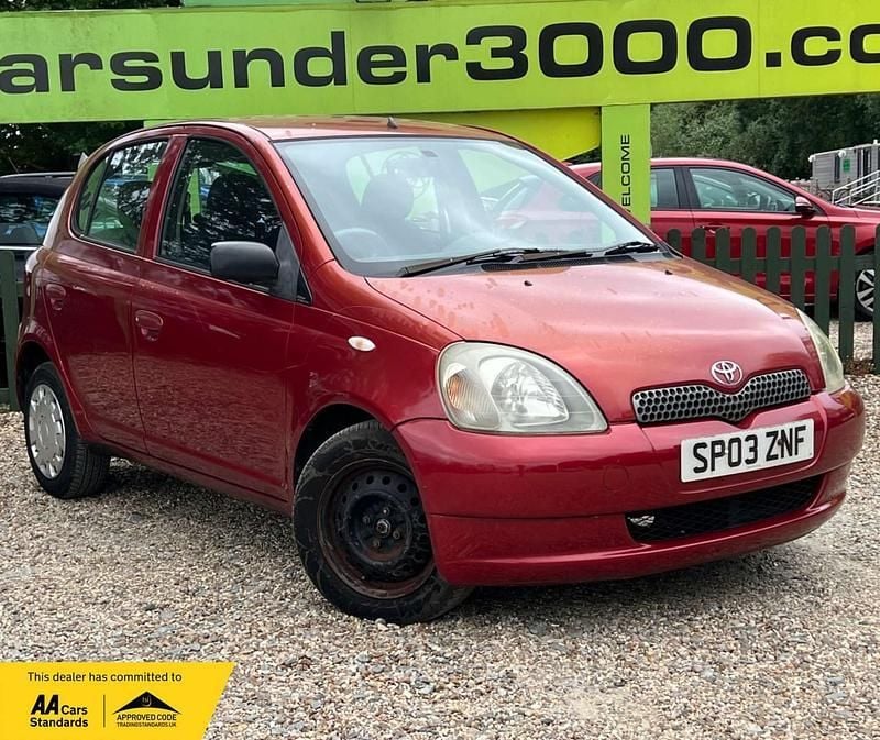 Red Used 2003 Toyota Yaris Hatchback | £1,300 (Fair price) - Image 1/4