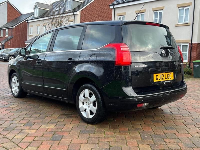 Used Peugeot 5008 Family 112 HP (82 kW) 2012 Black MPV