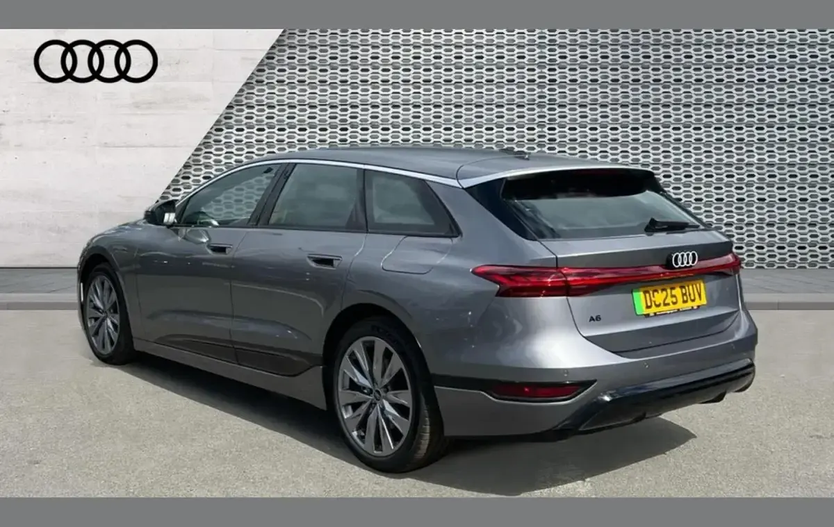 New Audi e-tron Sport 206 kW (281 HP) 2025 Grey SUV