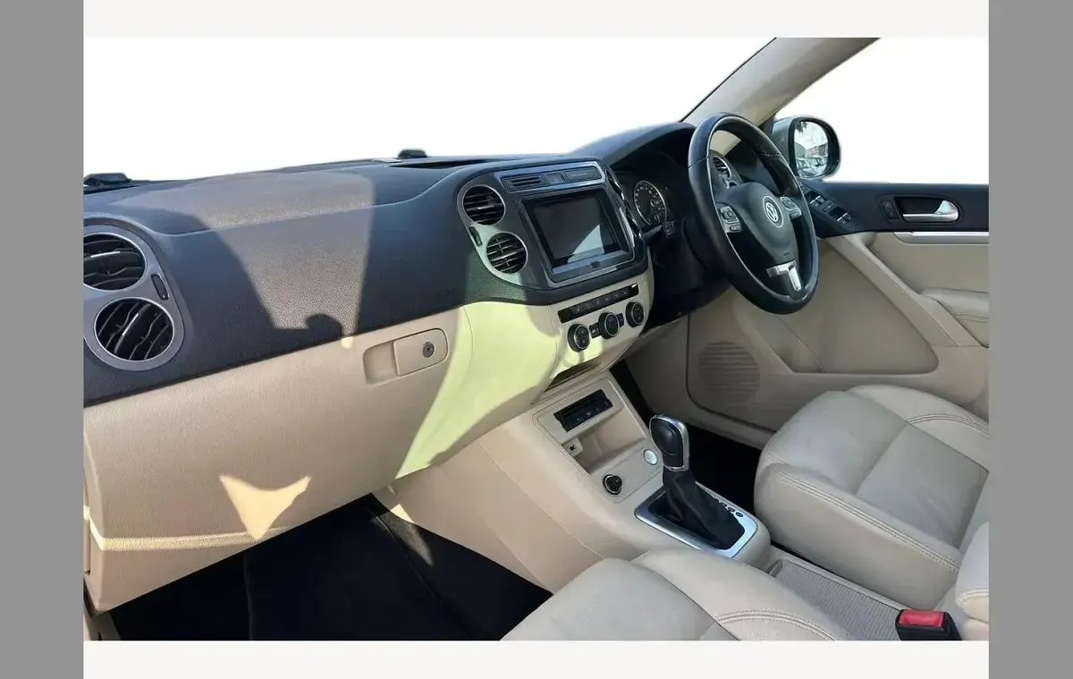 Used VW Tiguan Edition 148 HP (108 kW) 2016 Beige SUV