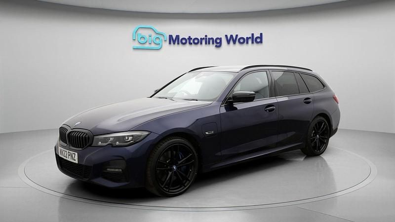 Used BMW 330e M Sport 292 HP (214 kW) 2022 Blue Estate