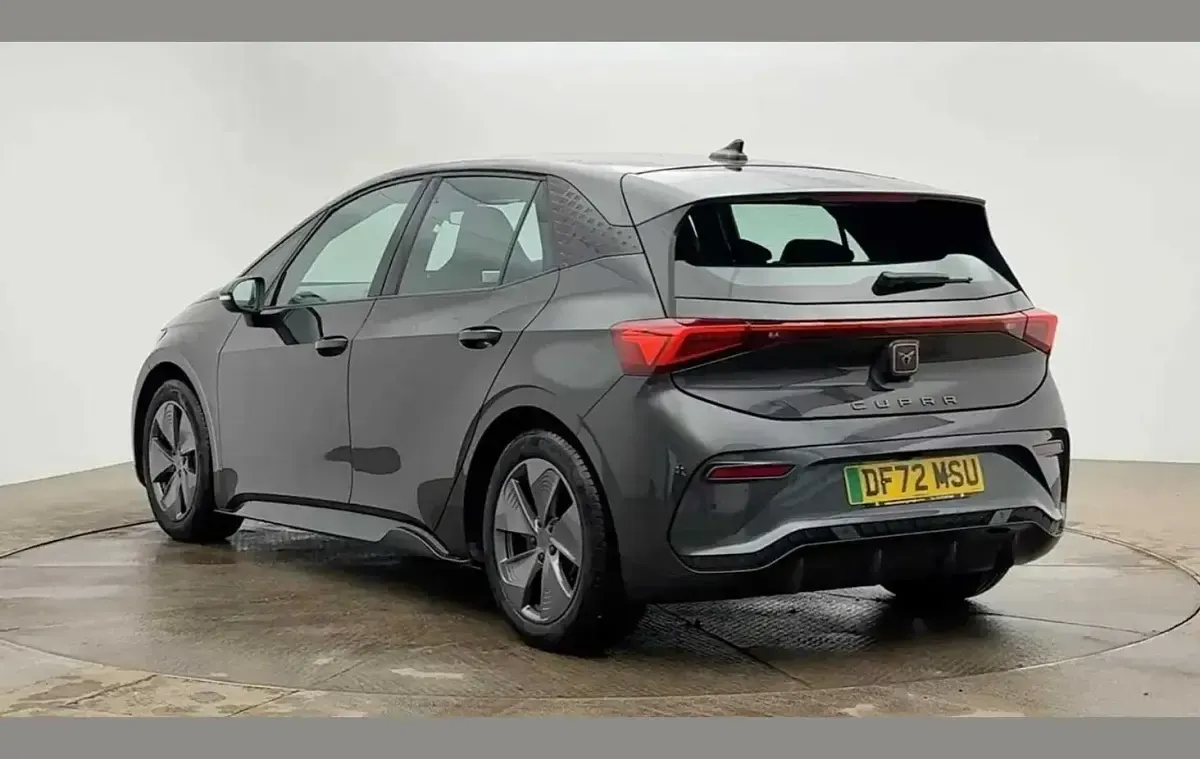 Usado Cupra Born 150 kW (204 HP) 2023 Cinzento Citadino