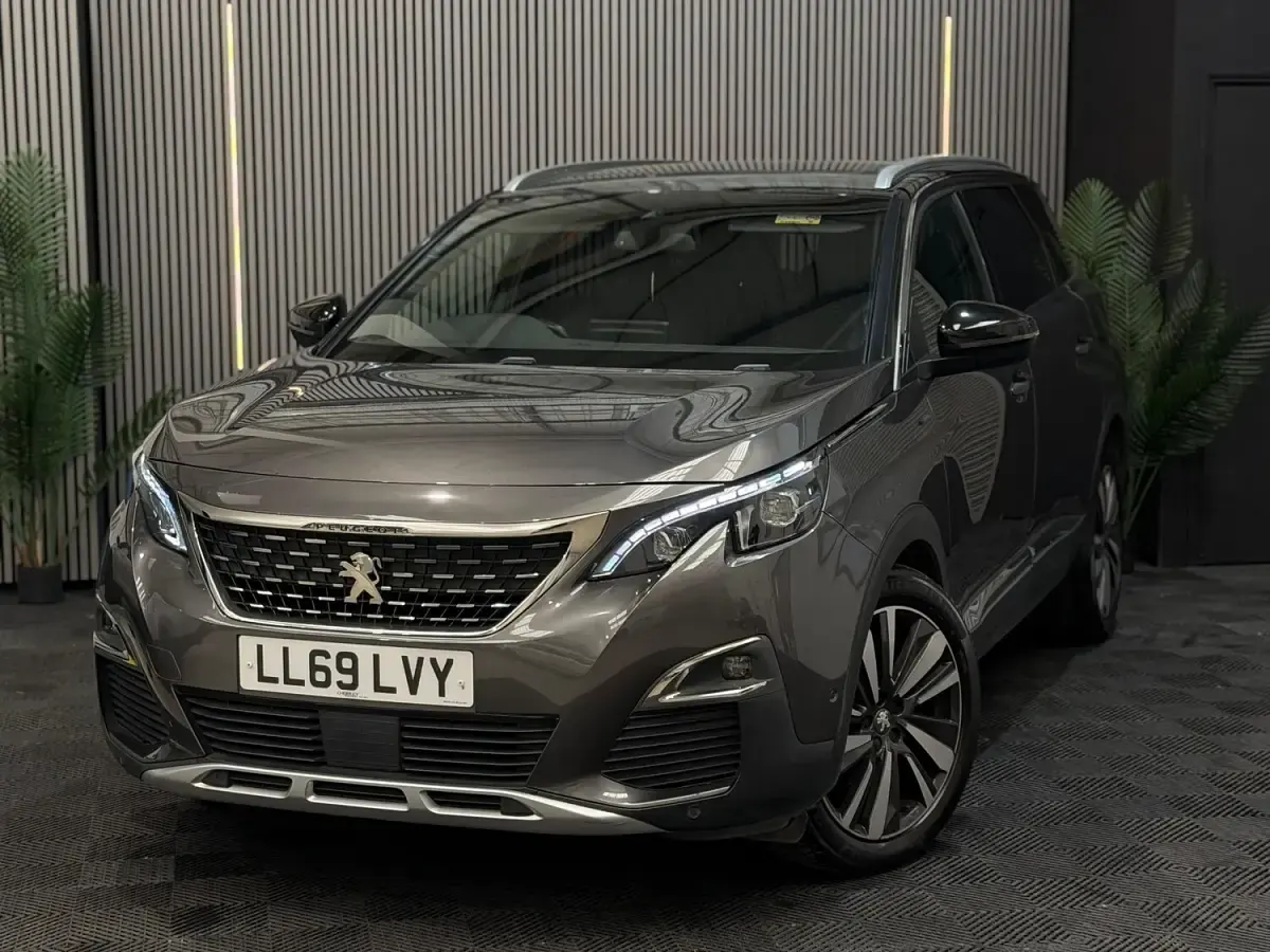 Used Peugeot 5008 Premium 130 HP (95 kW) 2019 Grey SUV