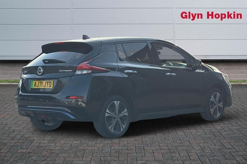 Used Nissan Leaf N-Connecta 160 kW (218 HP) 2022 Black Hatchback