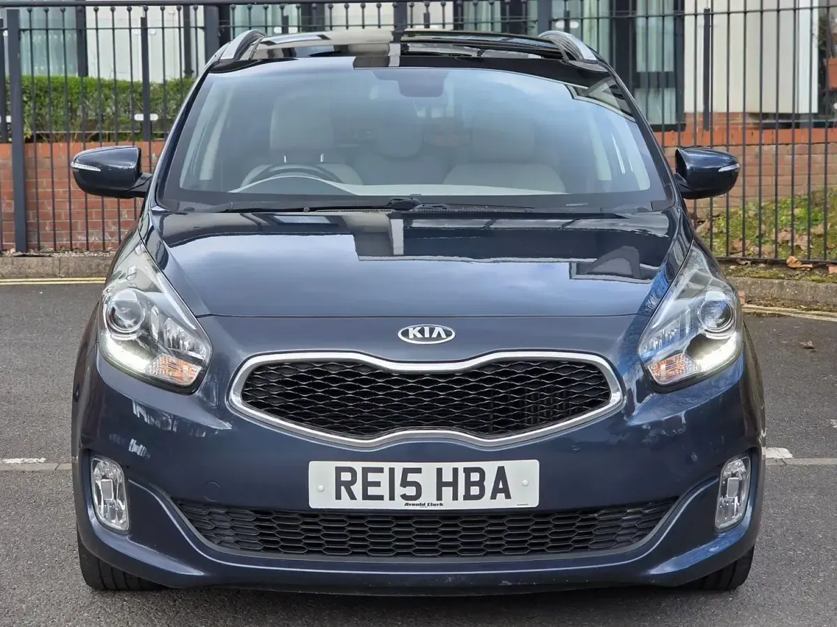 Used Kia Carens 2015 Blue MPV
