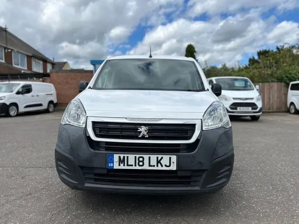 Used Peugeot Partner 2018 White