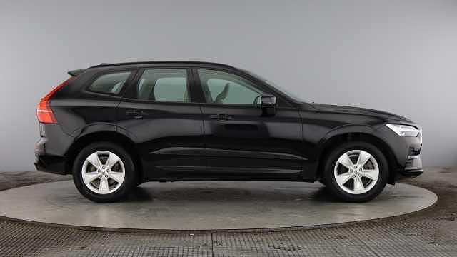Used Volvo XC60 Momentum 247 HP (181 kW) 2022 SUV