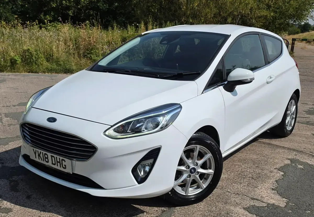 Used Ford Fiesta Zetec 2018 White Hatchback