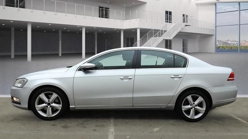 Usado VW Passat SE 2012 Prateado Sedan