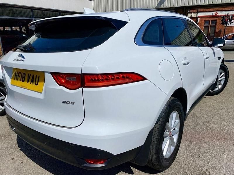 Used Jaguar F-Pace Prestige 180 HP (132 kW) 2018 White SUV
