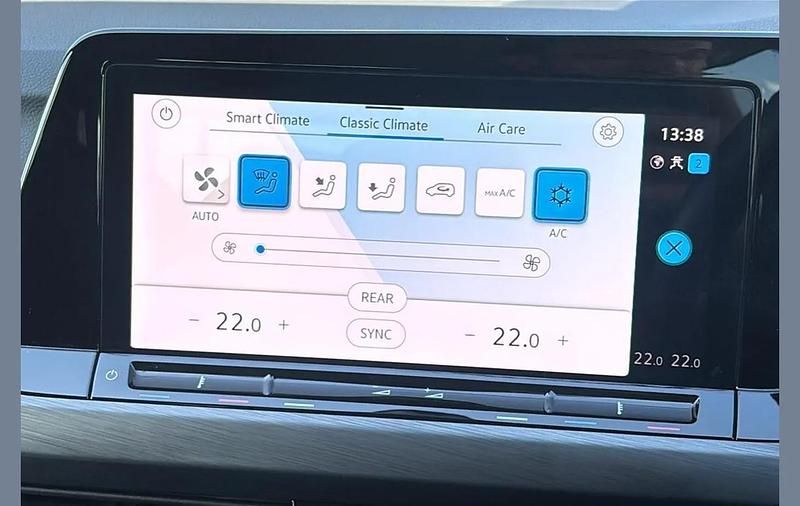 Used VW Golf VIII Edition 128 HP (94 kW) 2023 Blue Hatchback