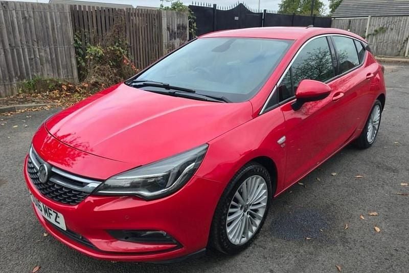Red Used 2016 Vauxhall Astra Elite Hatchback | £3,795 (Good price) - Image 1/1