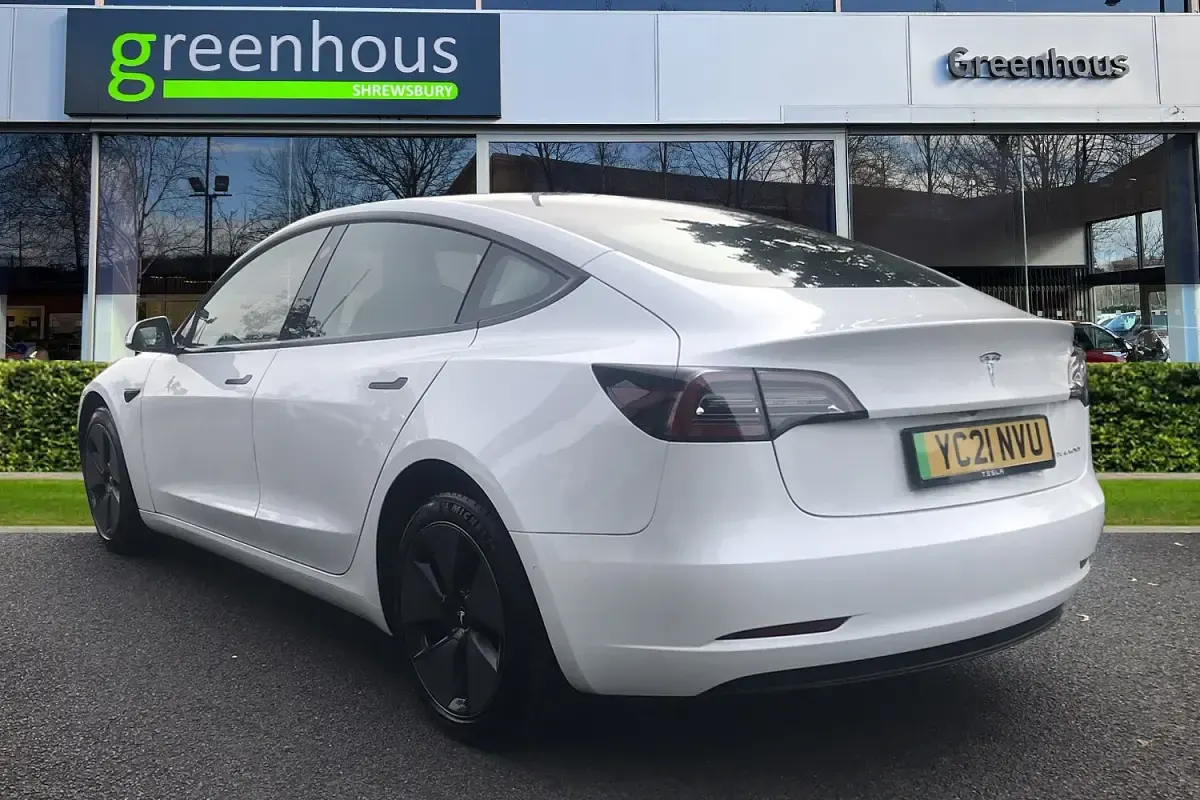 Used Tesla Model 3 Long Range AWD 11 kW (15 HP) 2021 White Sedan