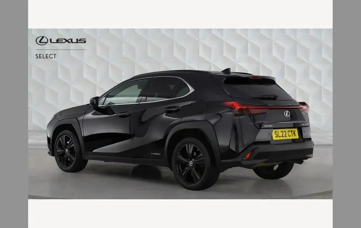 Used Lexus UX 250h 180 HP (132 kW) 2022 Black SUV