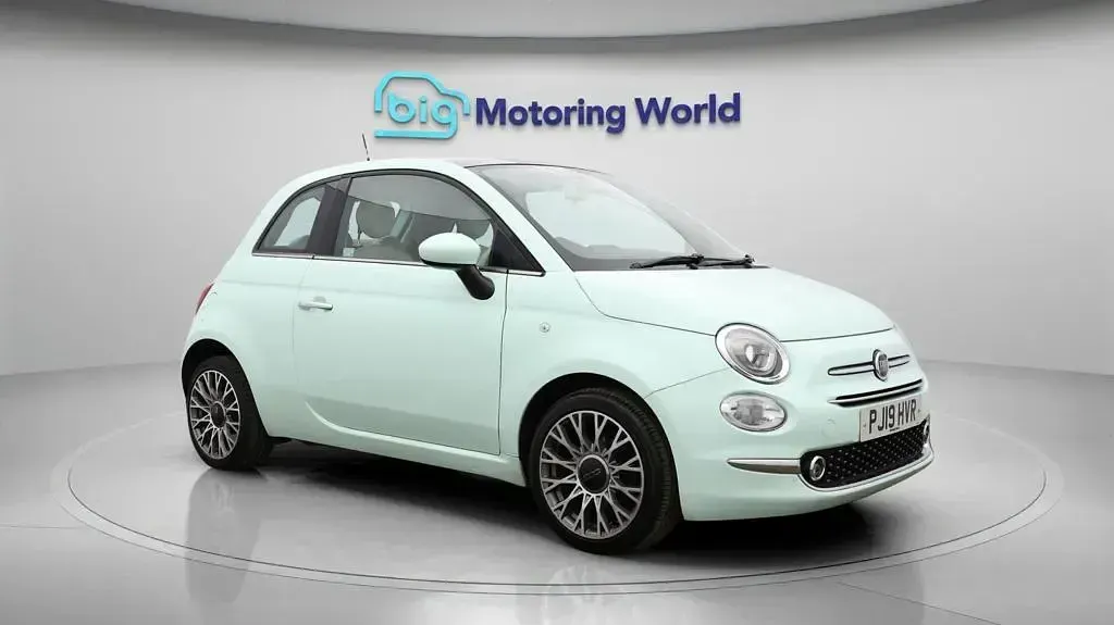 Used Fiat 500 Lounge 69 HP (50 kW) 2019 Hatchback