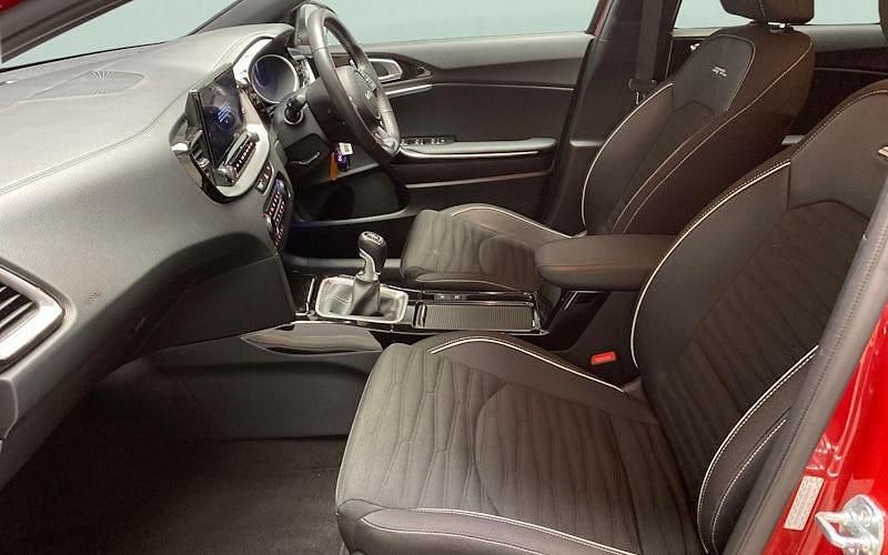 Used Kia ProCeed GT-Line 160 HP (117 kW) 2023 Red Estate