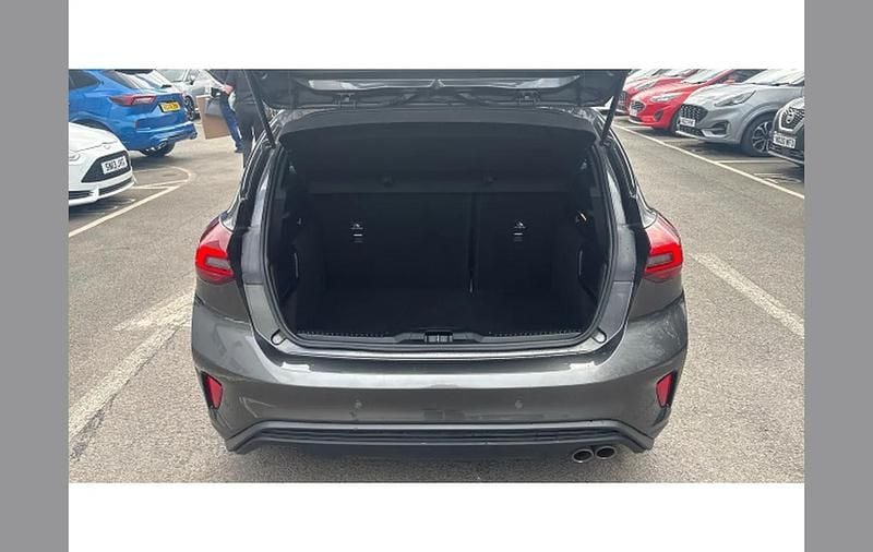 Used Ford Focus ST-Line 125 HP (91 kW) 2023 Grey Hatchback