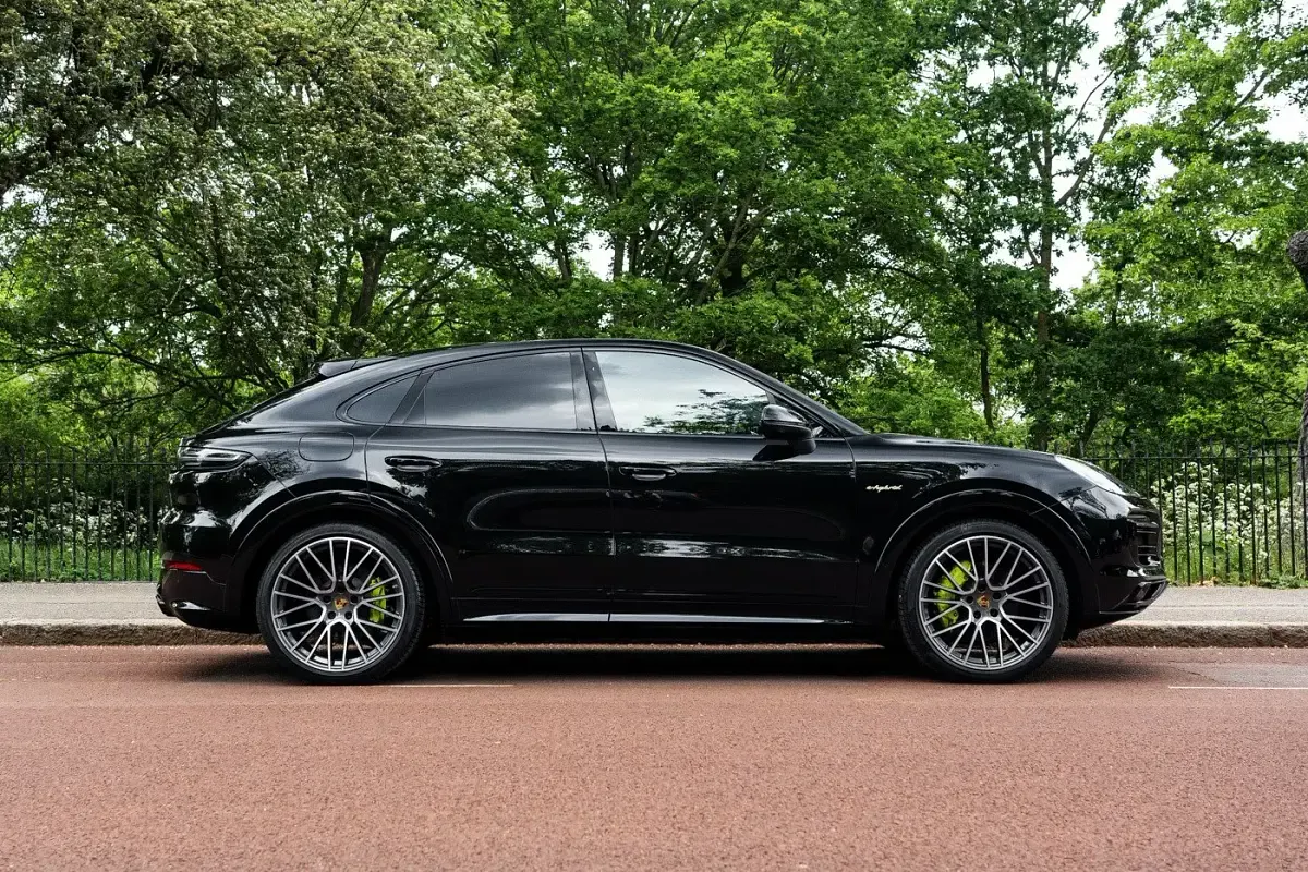 Usado Porsche Cayenne 462 HP (339 kW) 2022 Preto SUV
