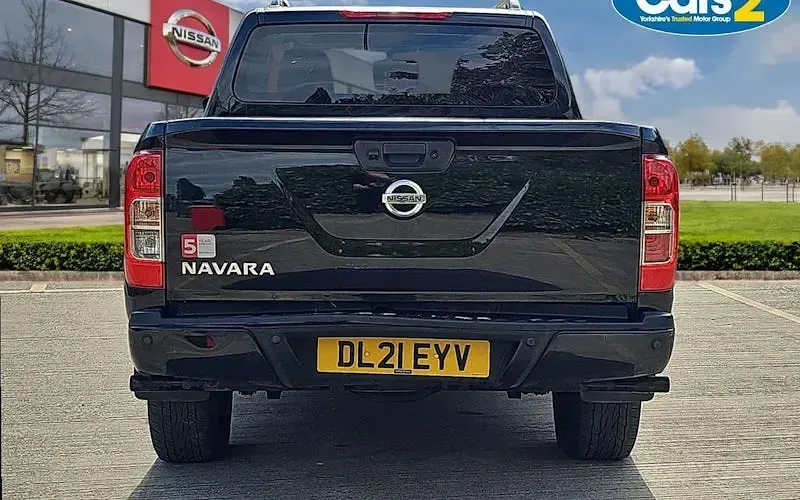 Used Nissan Navara N-Guard 190 HP (139 kW) 2021 Black Pickup