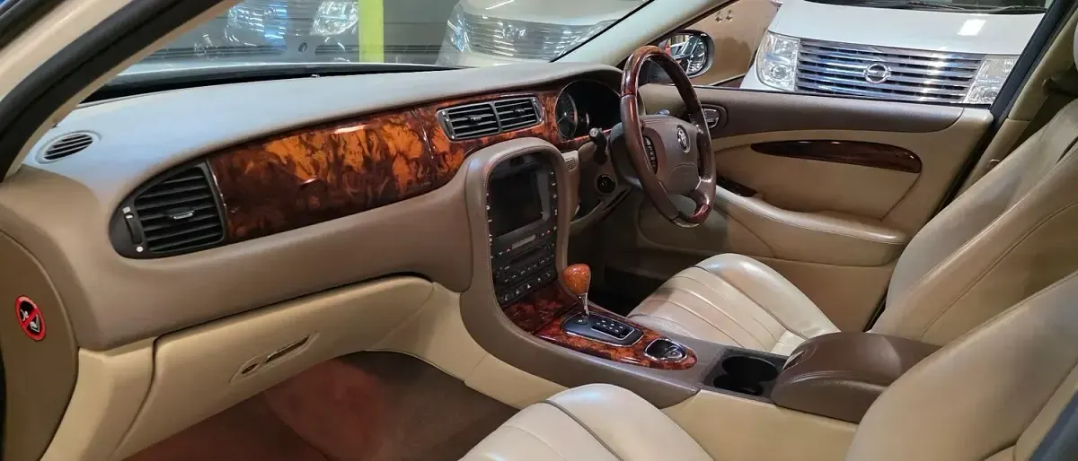 Used Jaguar S-Type SE 2026 White Sedan