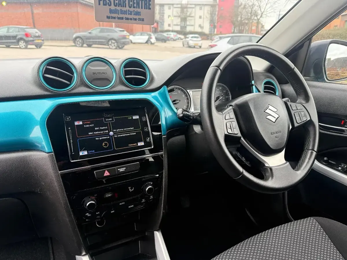 Used Suzuki Vitara SZ-T 120 HP (88 kW) 2015 Turquoise/black SUV