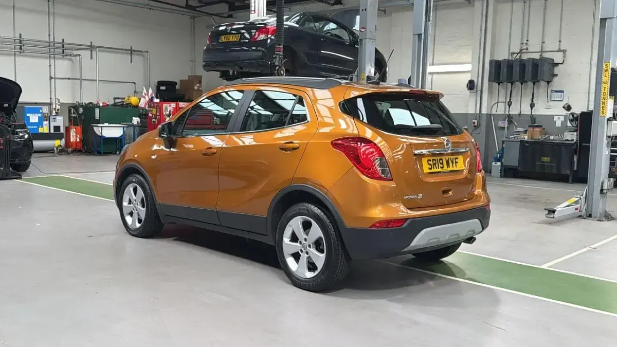 Used Vauxhall Mokka X Elite 138 HP (101 kW) 2019 Orange SUV