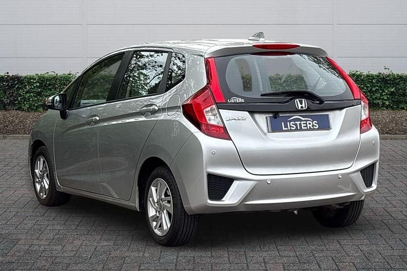 Used Honda Jazz SE 102 HP (75 kW) 2017 Silver Hatchback