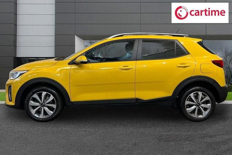 Used Kia Stonic 99 HP (72 kW) 2023 Yellow SUV