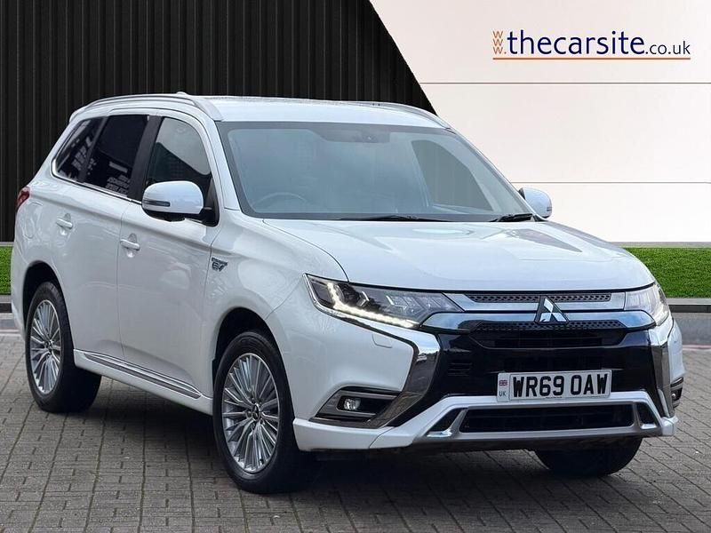 Used Mitsubishi Outlander P-HEV 2019 White Estate