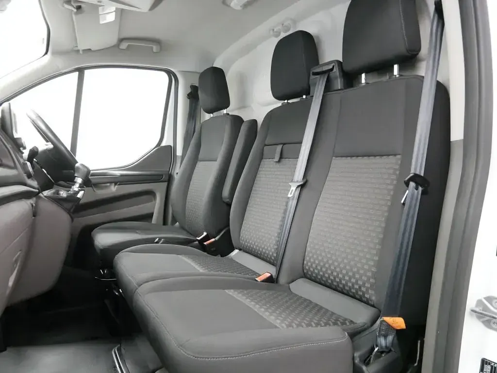 Used Ford Transit Custom Trend 105 HP (77 kW) 2019 White Van