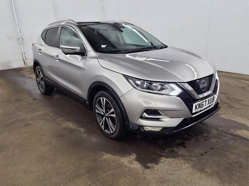 Used Nissan Qashqai N-Connecta 2017 Silver SUV