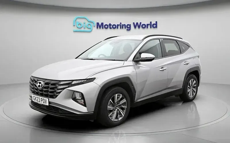 Usado Hyundai Tucson SE 180 HP (132 kW) 2023 Prateado SUV