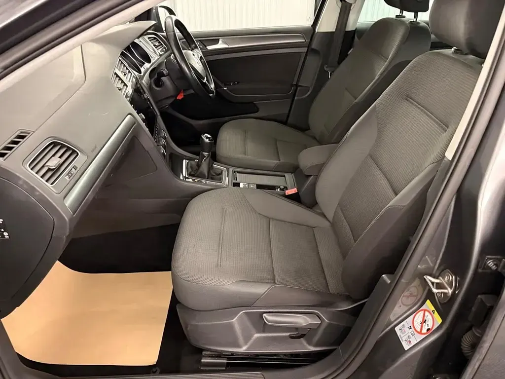 Używany VW Golf VII Edition 2019 Szary Hatchback