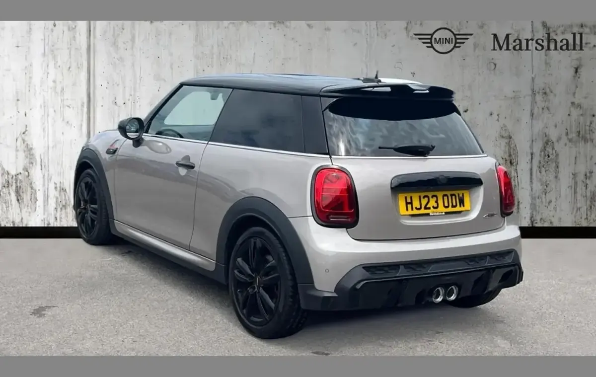 Used Mini John Cooper Works Premium Plus 231 HP (169 kW) 2023 Rooftop grey Hatchback