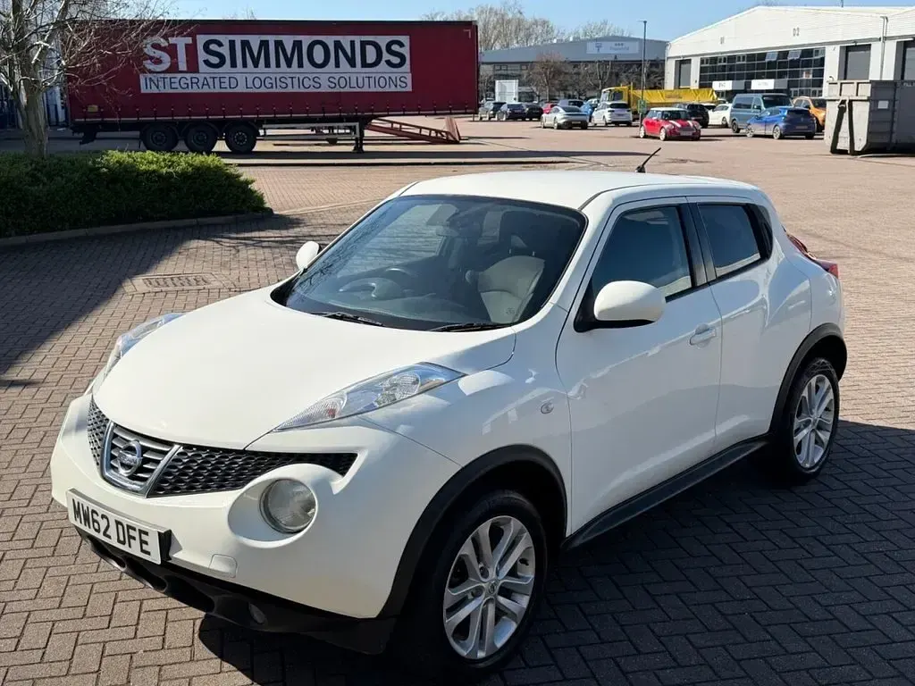 Used Nissan Juke Acenta 117 HP (86 kW) 2013 White SUV