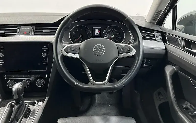 Used VW Passat SEL 150 HP (110 kW) 2022 Grey Estate