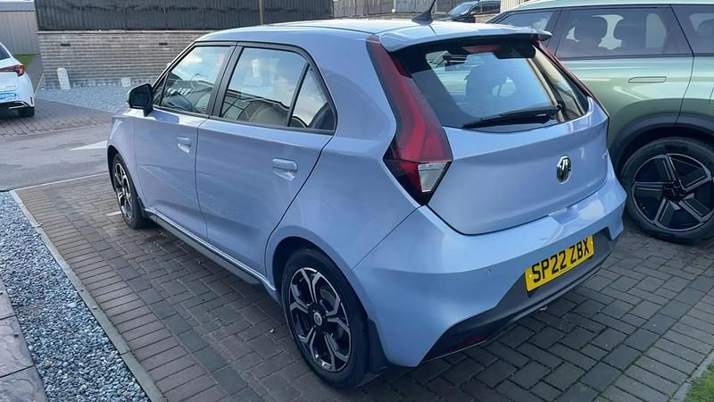 Used MG MG3 Exclusive 106 HP (77 kW) 2022 Silver Hatchback