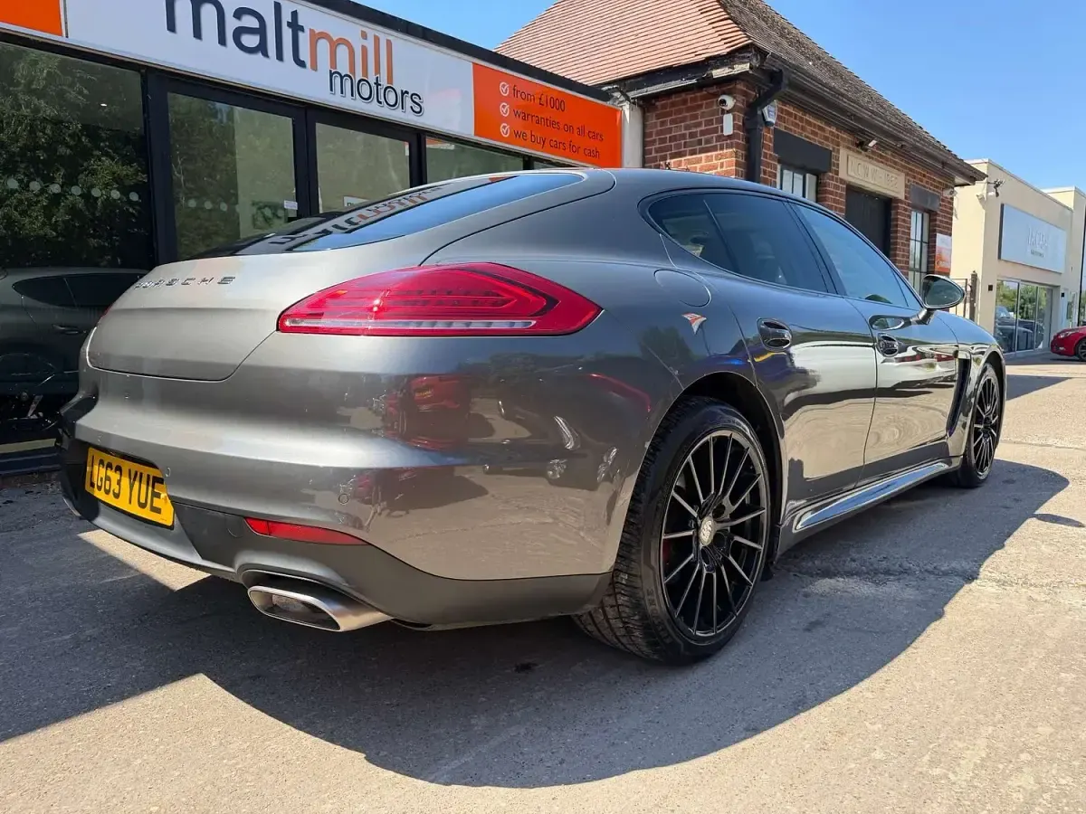Used Porsche Panamera 300 HP (220 kW) 2013 Grey Hatchback
