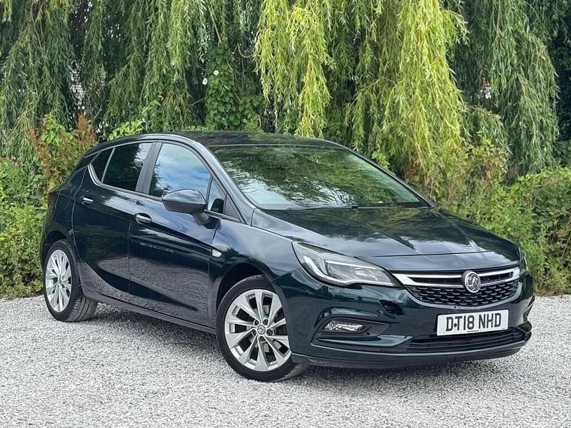 Green Used 2018 Vauxhall Astra Design Edition Hatchback | £4,995 (Super price) - Image 1/3