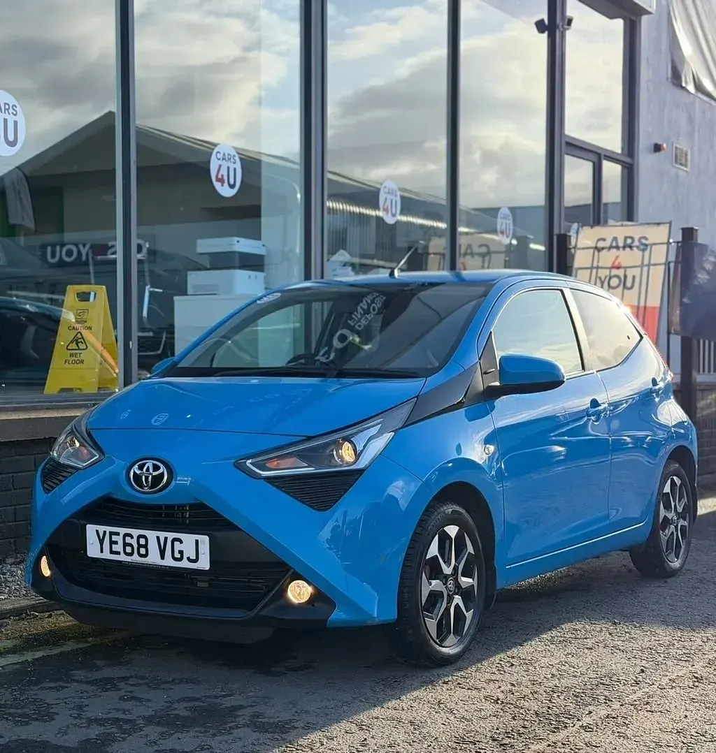 Gebraucht Toyota Aygo X-plore 71 PS (52 kW) 2018 Blau Kleinwagen