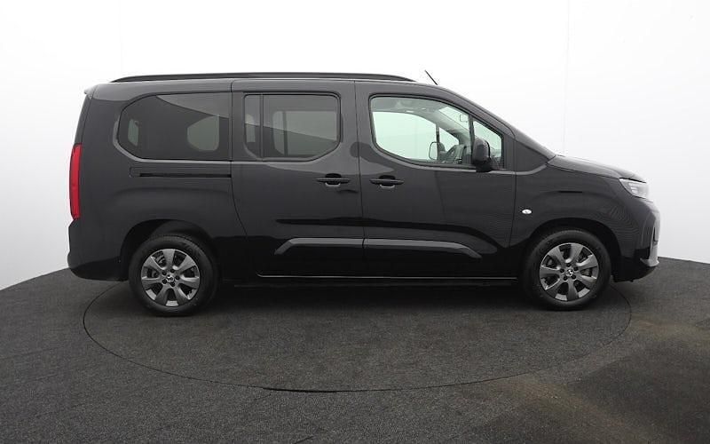 Second-hand Vauxhall Combo Ultimate 100 kW (136 CP) 2026 Monovolum