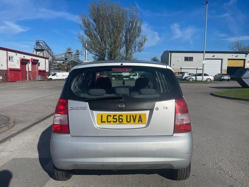 Used Kia Picanto LX 64 HP (47 kW) 2007 Silver Hatchback