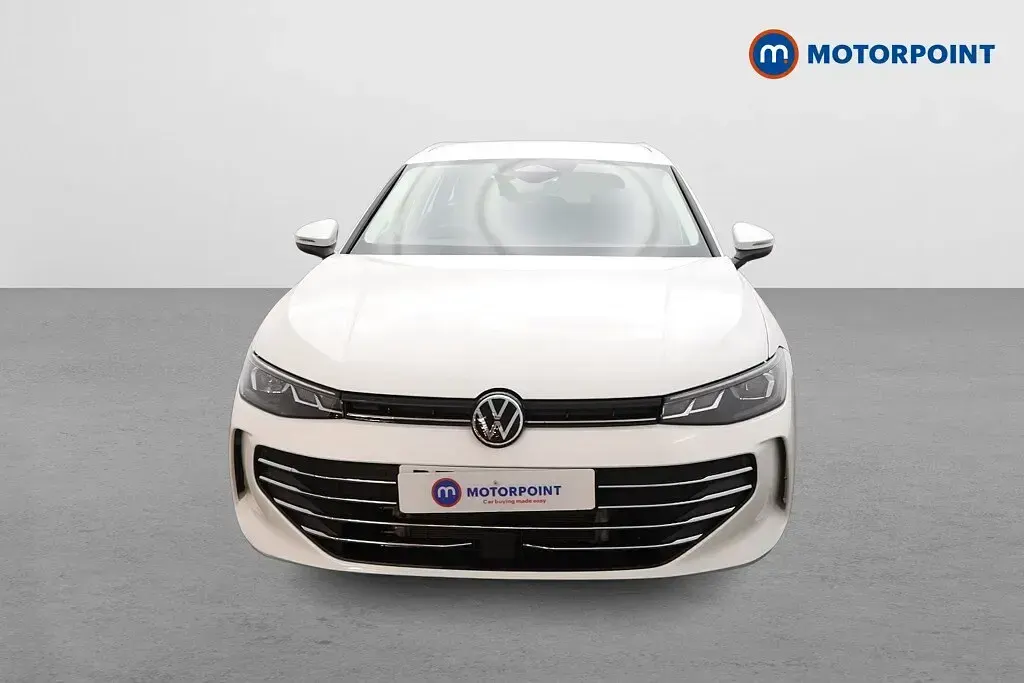 Used VW Passat Life 204 HP (150 kW) 2025 White Estate