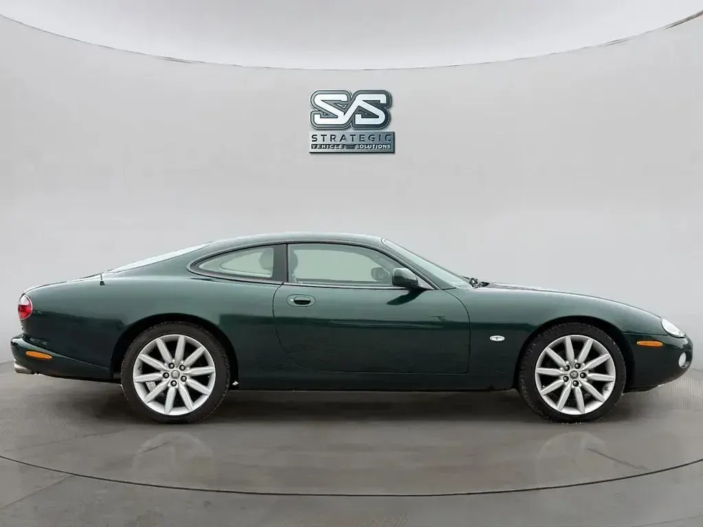 Used Jaguar XK8 300 HP (220 kW) 2004 Green Coupe