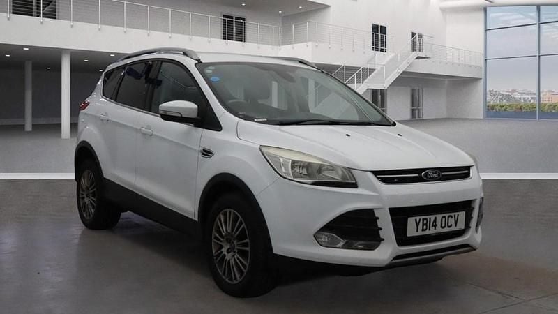 Frozen white Used 2014 Ford Kuga Titanium SUV | £6,475 (Good price) - Image 1/4
