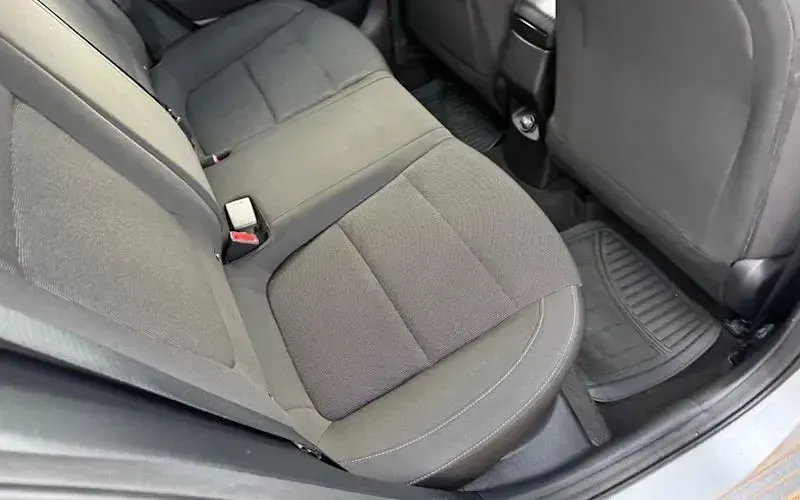 Used Kia Rio 77 HP (56 kW) 2017 Silver Hatchback